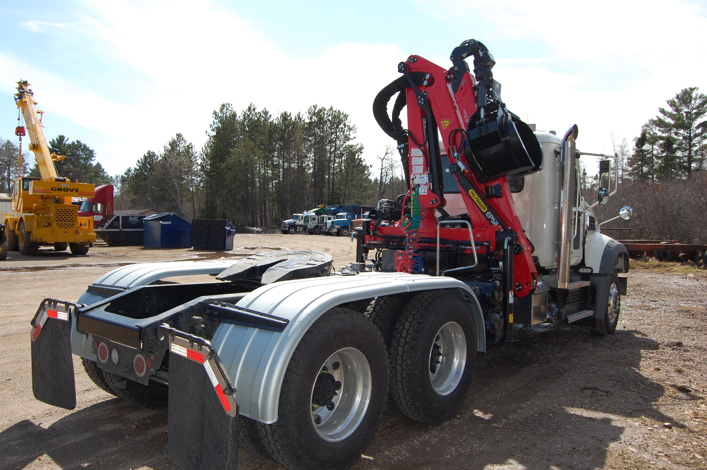 Palfinger C80Z89 Mounted on a Mack Granite 3