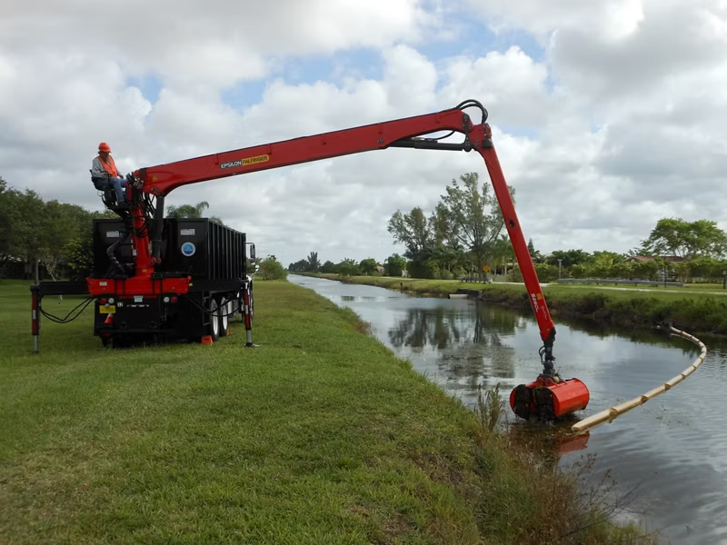 S260L L CRANE